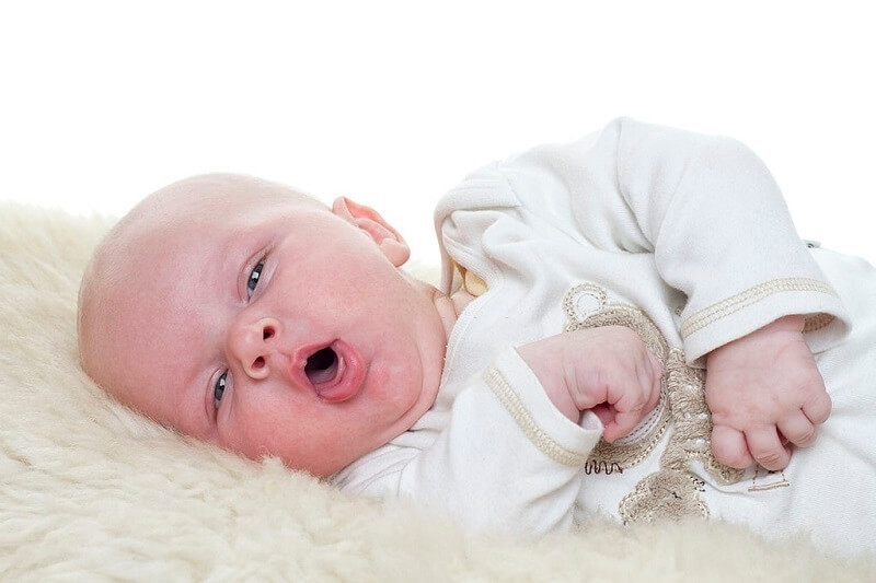 راهکارهای خانگی درمان خشکی و ترک خوردن لب نوزاد
