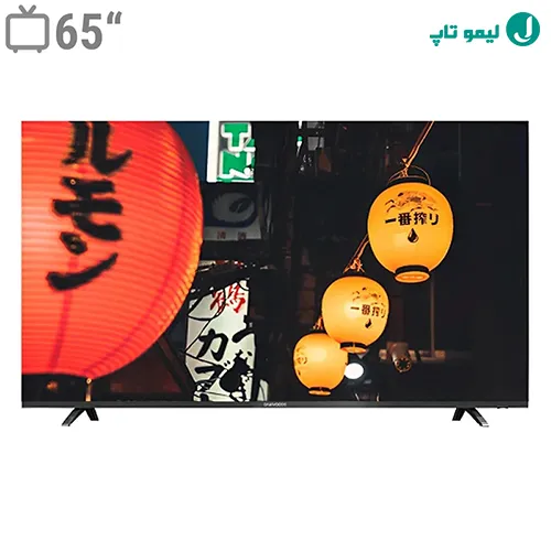 نمایشگر ۶۵ اینچ دوو مدل 1880 با پسزمینه شهری و فانوس